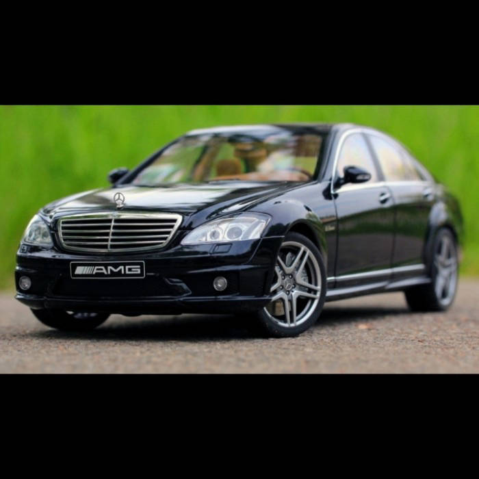 AUTOART 1/18 MERCEDES BENZ S63 AMG W221 BLACK | Indo4ward