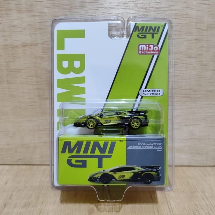 Mini GT No. 605 LB Silhouette Works Lamborghini Aventador GT Evo