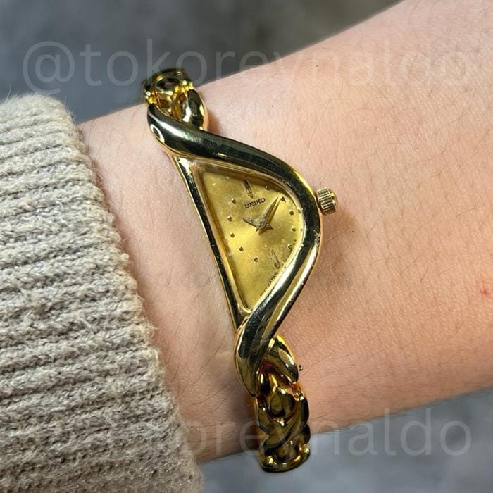 VINTAGE SEIKO HALF MOON WATCH IF20-6C90 CRESCENT G0LD PLATED G0LD