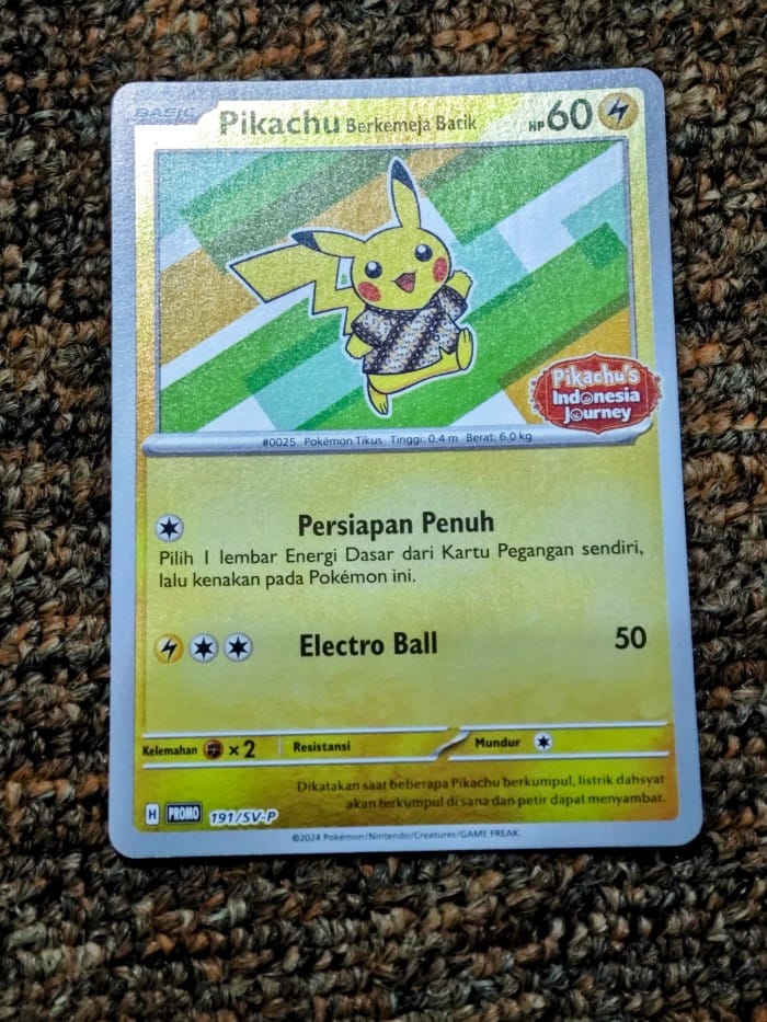 Holo-Foil Batik Shirted Pikachu 191 SV-P - Promo Card