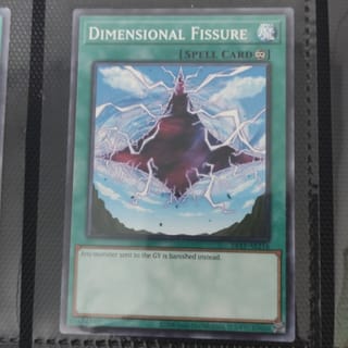 best yugioh dragon structure deck i made a deck using the dragon maid structure deck as a base. i've had  decent games with it, what do y'all think ? : r/masterduel
