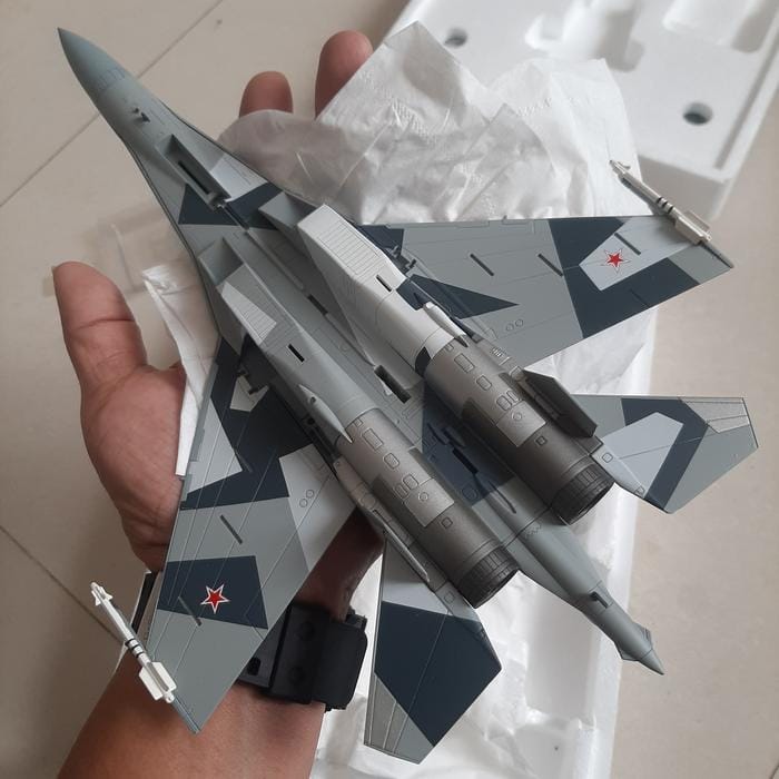 Hobby Master fighter aircraft diecast model, HA5701, Sukhoi Su-35 ...