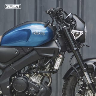 SIDE SCOOP / SIDE COVER YAMAHA XSR 155 - BLACK - FiberGlass