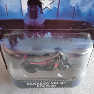 Hot Wheels Premium Kawasaki Ninja GPZ 900R. Card Top Gun